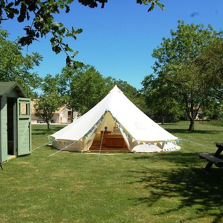 Camping La Foret De Tesse ภายนอก รูปภาพ