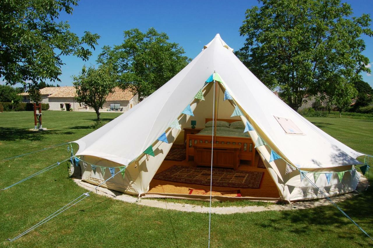 Camping La Foret De Tesse ภายนอก รูปภาพ
