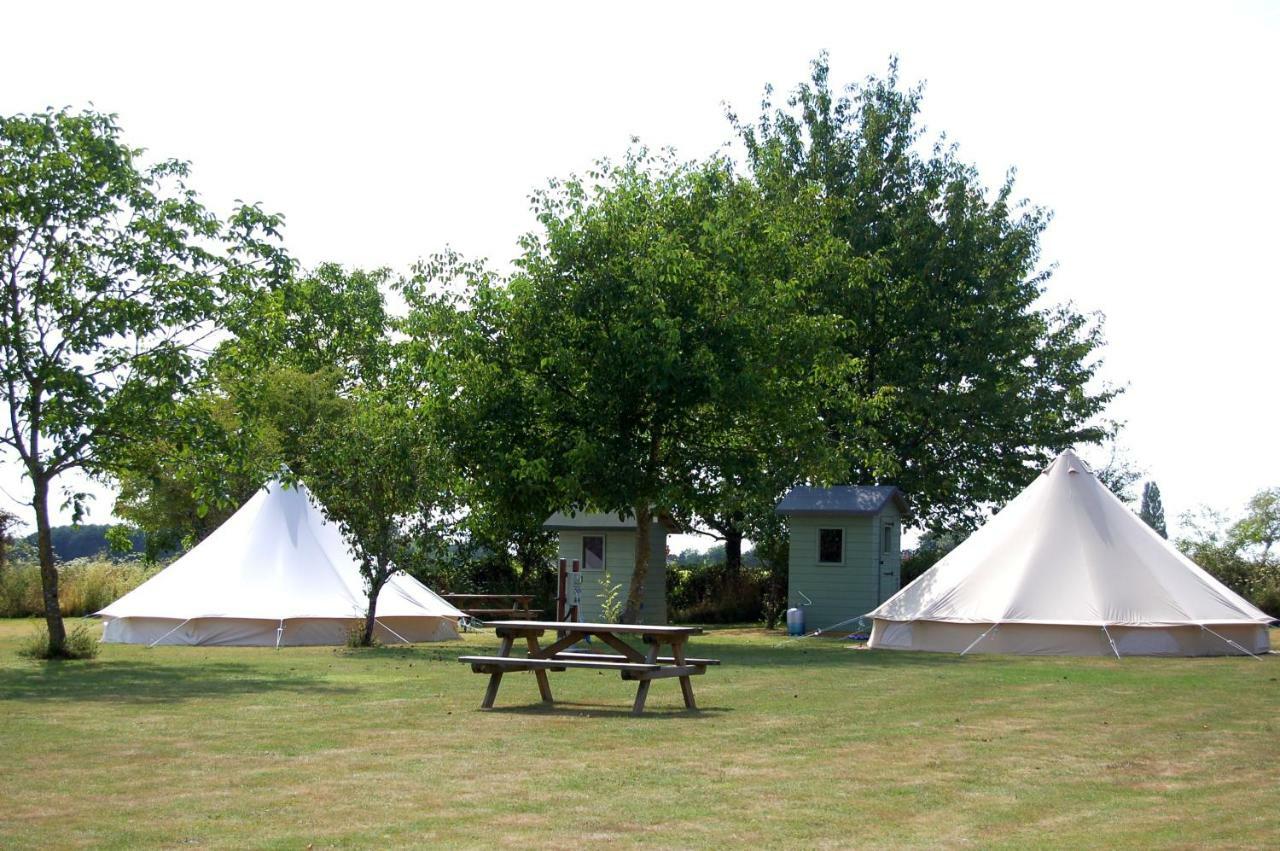 Camping La Foret De Tesse ภายนอก รูปภาพ